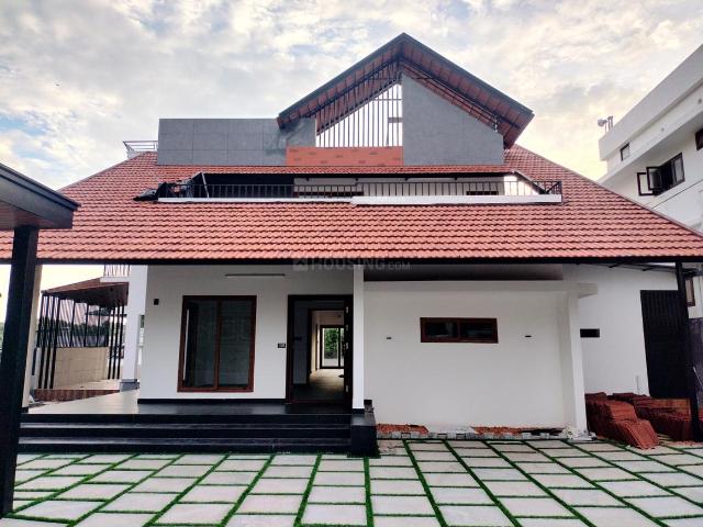 4 BHK Independent House in Kakkanad for resale Kochi. The reference number is 20458430