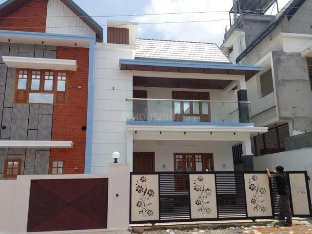 4 BHK Independent House in Kalamassery for resale Kochi. The reference number is 17504772
