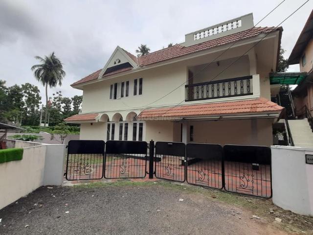 4 BHK Independent House in Kaloor for resale Kochi. The reference number is 20474722