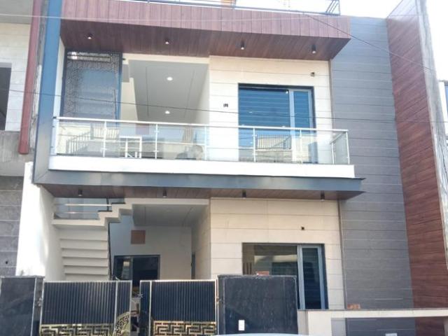 4 BHK Independent House in Kharar for resale Mohali. The reference number is 19697916