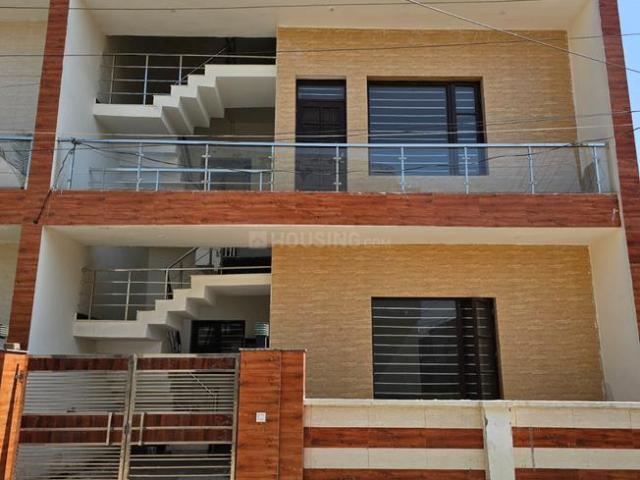 4 BHK Independent House in Kharar for resale Mohali. The reference number is 19881060