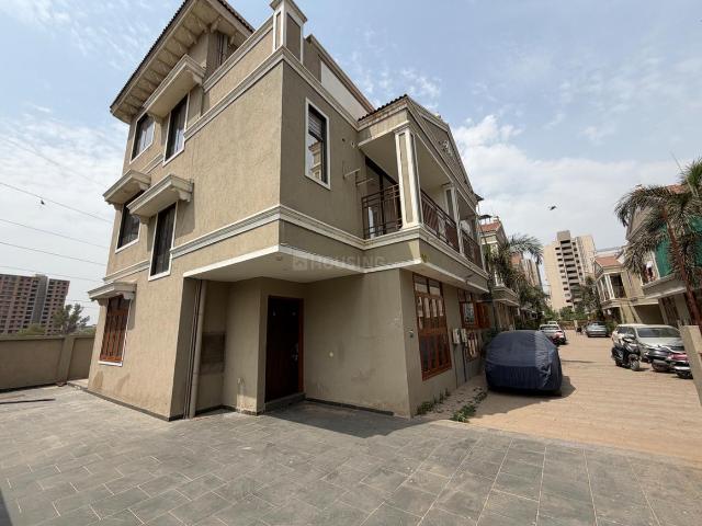 4 BHK Independent House in Lambha for resale Ahmedabad. The reference number is 19939177