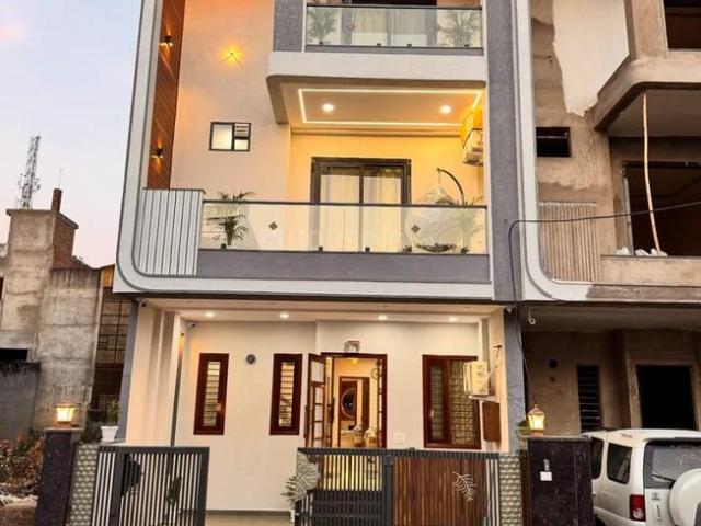 4 BHK Independent House in Lalarpura for resale Jaipur. The reference number is 20627856