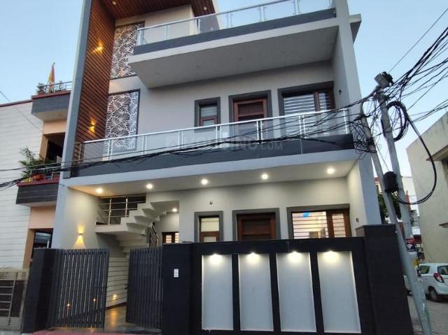 4 BHK Independent House in Lohgarh for resale Ambala Chandigarh Expressway. The reference number is 17694946