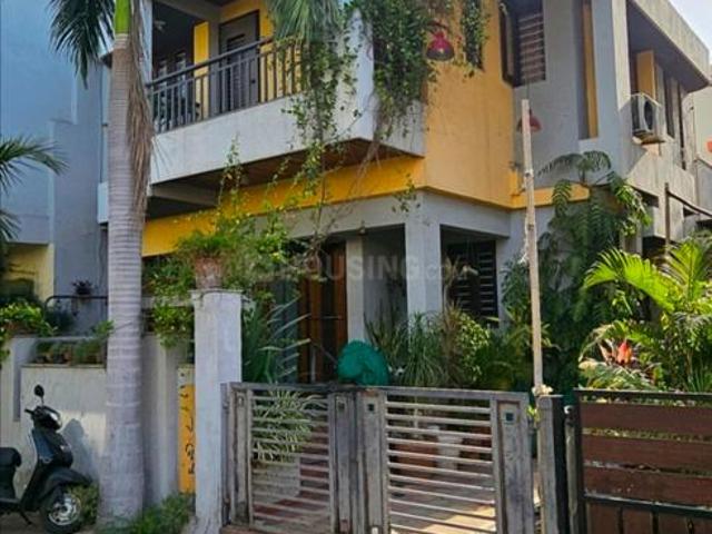 4 BHK Independent House in Maninagar for resale Ahmedabad. The reference number is 19433636
