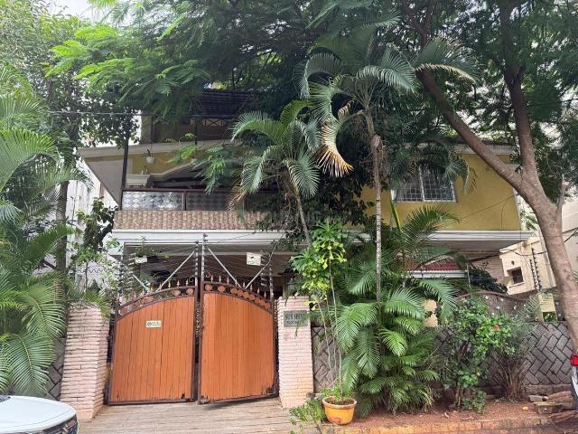 4 BHK Independent House in Madhapur for resale Hyderabad. The reference number is 20759532