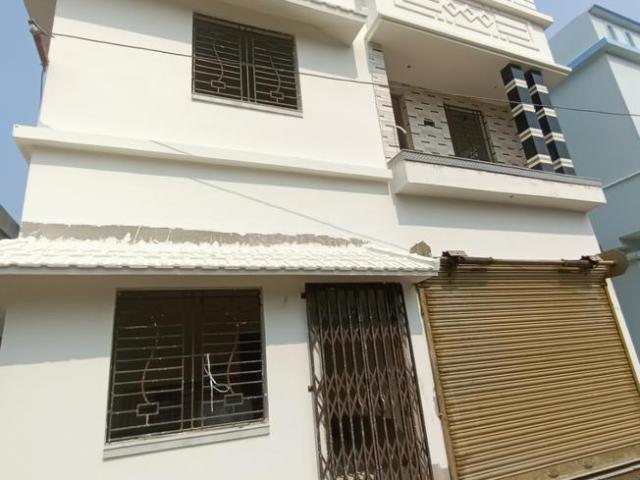 4 BHK Independent House in Madhyamgram for resale Kolkata. The reference number is 16573924