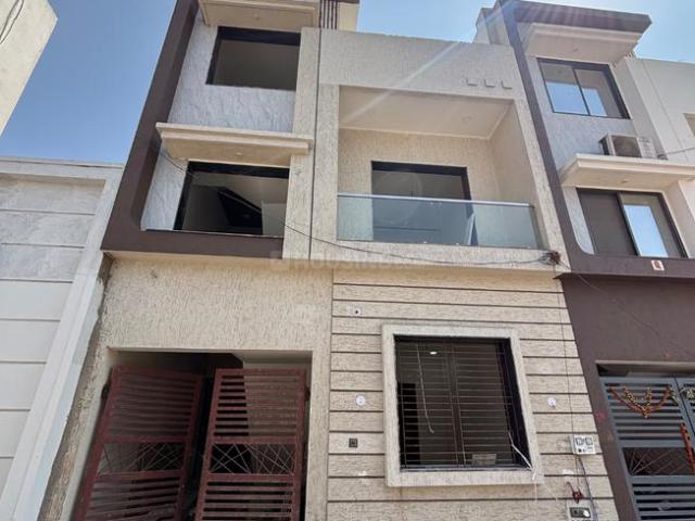 4 BHK Independent House in Mahaveer Nagar for resale Raipur. The reference number is 19705958