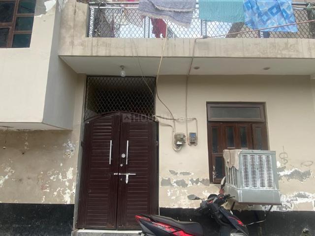4 BHK Independent House in Najafgarh for resale New Delhi. The reference number is 18033177
