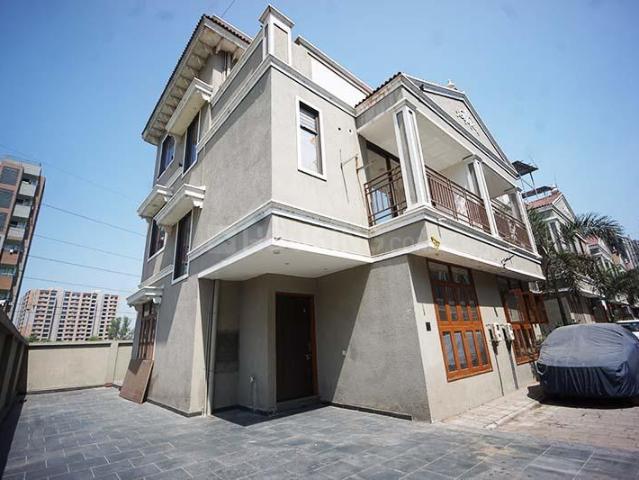 4 BHK Independent House in Narolgam for resale Ahmedabad. The reference number is 20482834