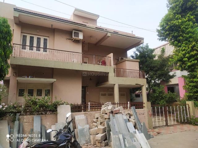 4 BHK Independent House in Navrangpura for resale Ahmedabad. The reference number is 15658614