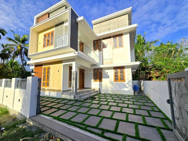 4 BHK Independent House in North Parvur for resale Kedamangalam. The reference number is 16755145