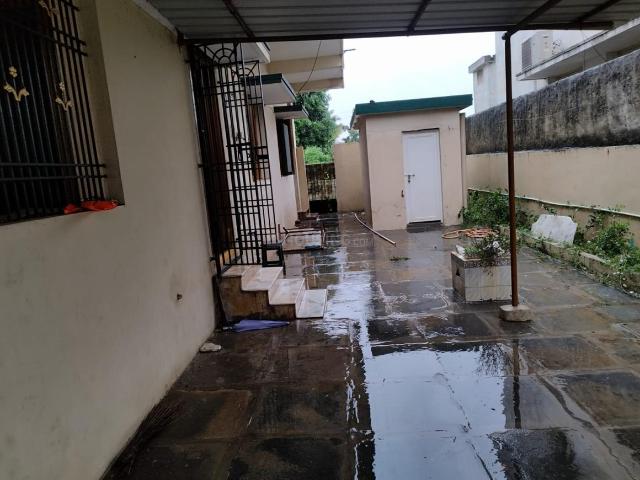 4 BHK Independent House in Padugupadu for resale Nellore. The reference number is 17673844