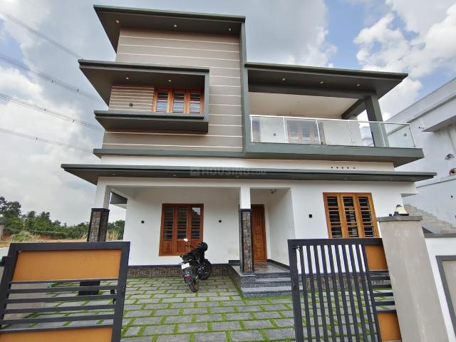 4 BHK Independent House in Pallikkara for resale Kochi. The reference number is 17241666
