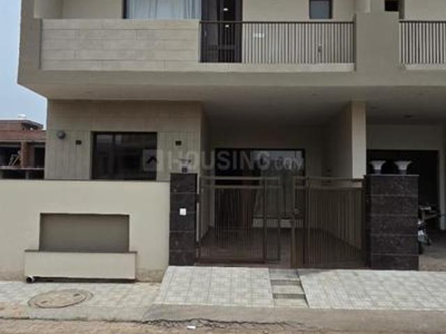 4 BHK Independent House in Peer Muchalla for resale Zirakpur. The reference number is 17723235