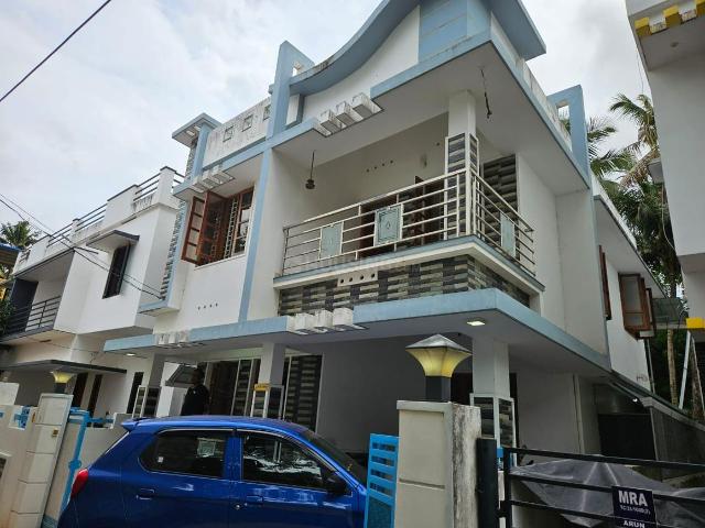 4 BHK Independent House in Peroorkada for resale Thiruvananthapuram. The reference number is 16942976