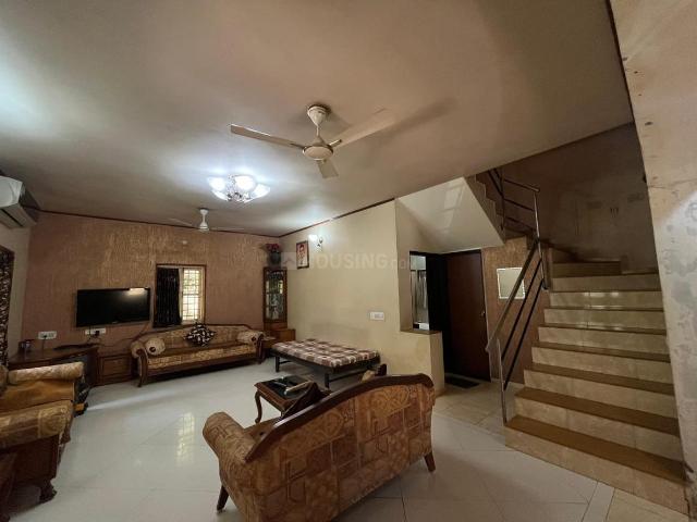 4 BHK Independent House in Prahlad Nagar for resale South West. The reference number is 17191995