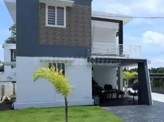 4 BHK Independent House in Punkunnam for resale Thrissur. The reference number is 17269116