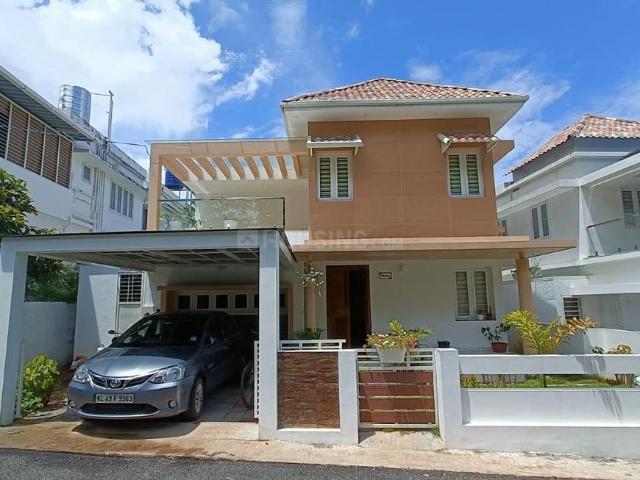 4 BHK Independent House in Punkunnam for resale Thrissur. The reference number is 17348827