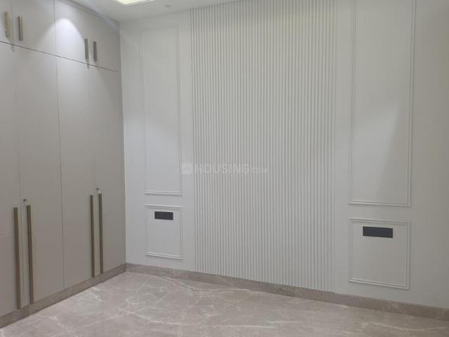 4 BHK Independent House in Rajouri Garden for resale New Delhi. The reference number is 19920200