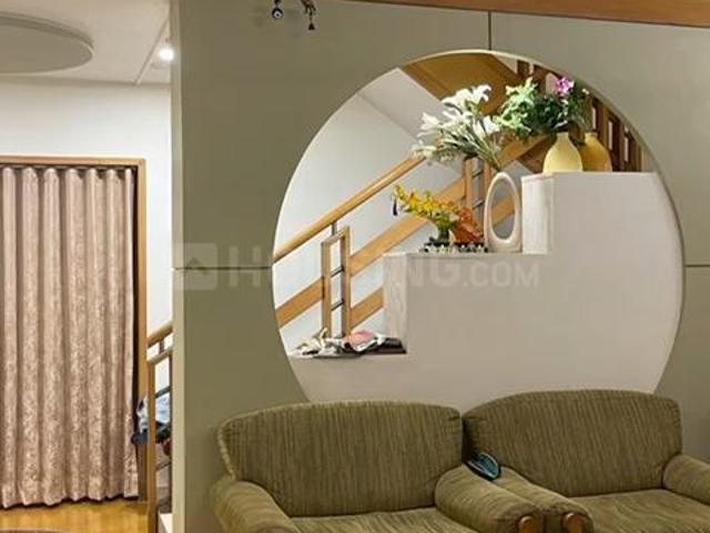 4 BHK Independent House in Satellite for resale Ahmedabad. The reference number is 20997370