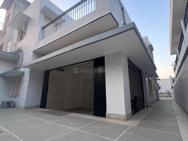 4 BHK Independent House in Sector 11 for resale Gurgaon. The reference number is 17590905