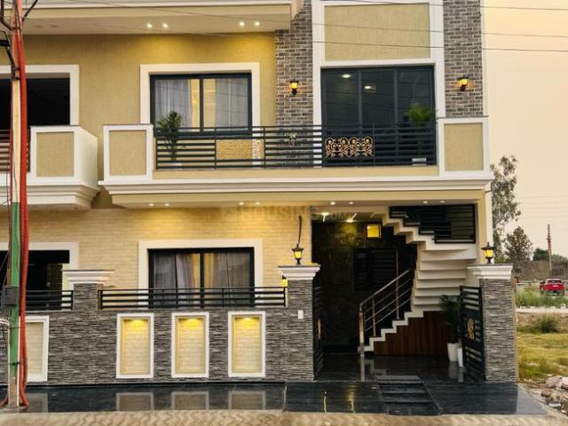 4 BHK Independent House in Sector 127 for resale Sahibzada Ajit Singh Nagar. The reference number is 17705914