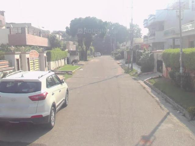 4 BHK Independent House in Sector 35 for resale Chandigarh. The reference number is 17447346