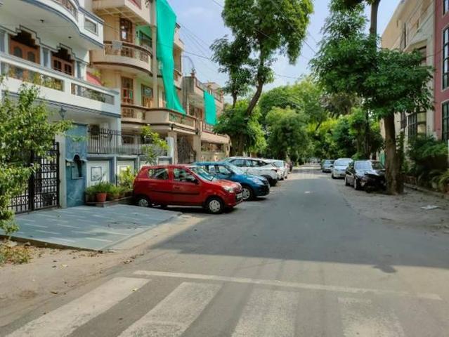 4 BHK Independent House in Sector 41 for resale Noida. The reference number is 17603444