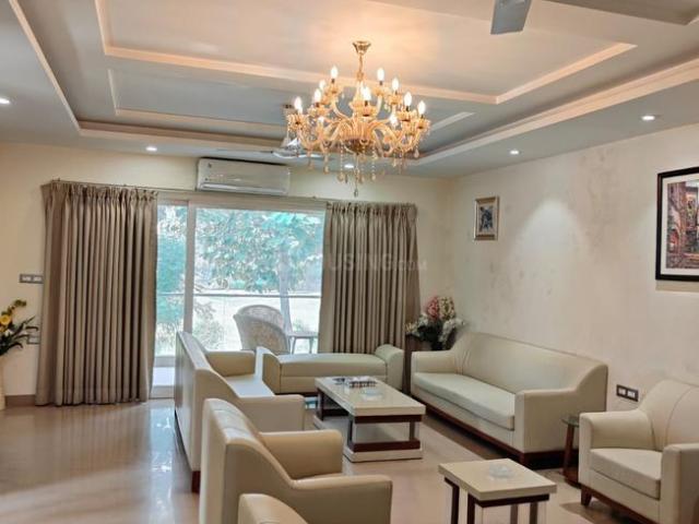 4 BHK Independent House in Sector 44 for rent Noida. The reference number is 18253079