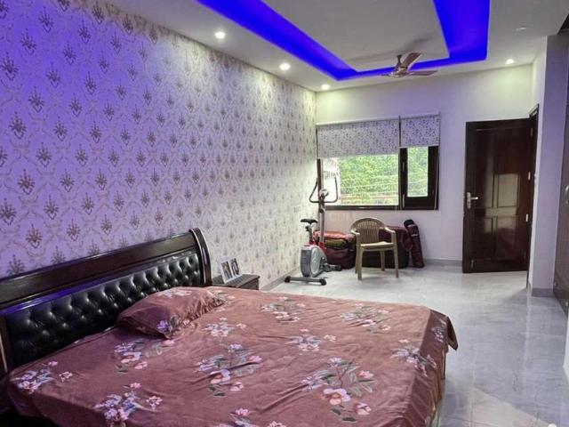 4 BHK Independent House in Sector 46 for resale Chandigarh. The reference number is 17738299