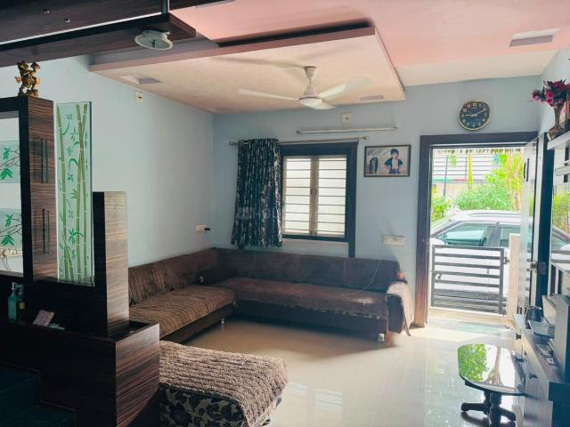 4 BHK Independent House in Sector 4 for resale Gandhinagar. The reference number is 20917398