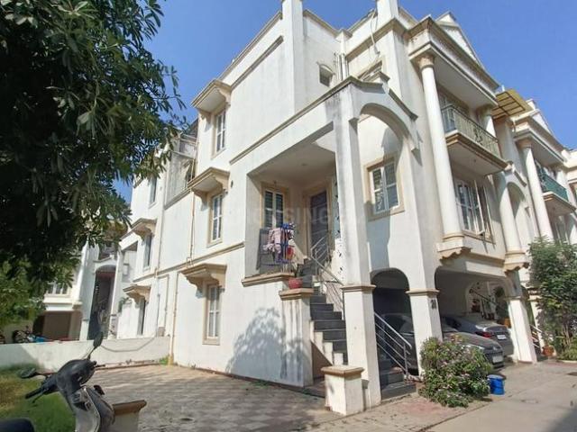 4 BHK Independent House in Sola for resale Ahmedabad. The reference number is 20171673