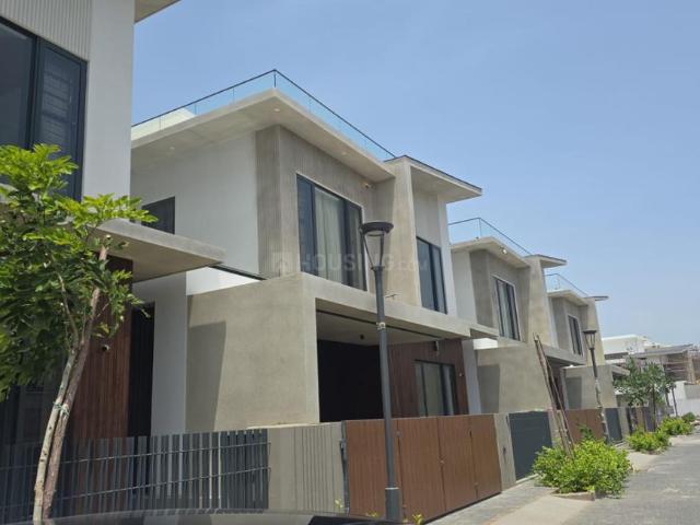 4 BHK Independent House in Sowripalayam for rent Coimbatore. The reference number is 20729168