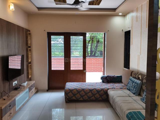 4 BHK Independent House in Sunpharma Road for rent Vadodara. The reference number is 17703865