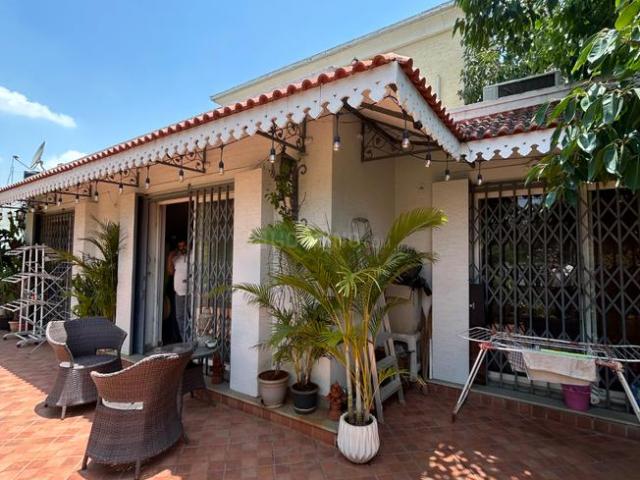 4 BHK Penthouse in Cooke Town for resale Bengaluru. The reference number is 20387888