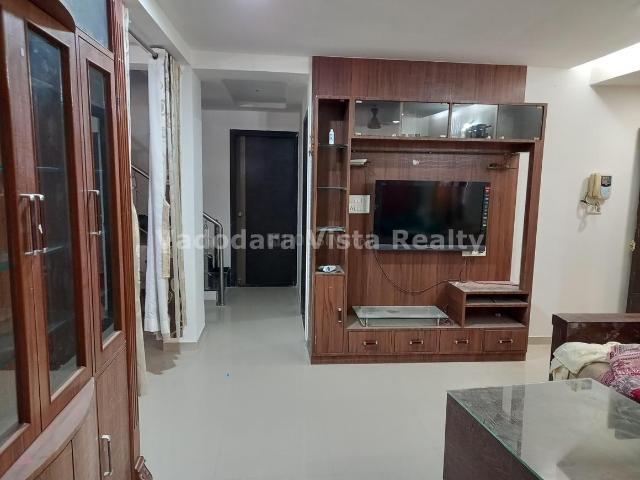 4 BHK Penthouse in Diwalipura for resale Vadodara. The reference number is 16995354