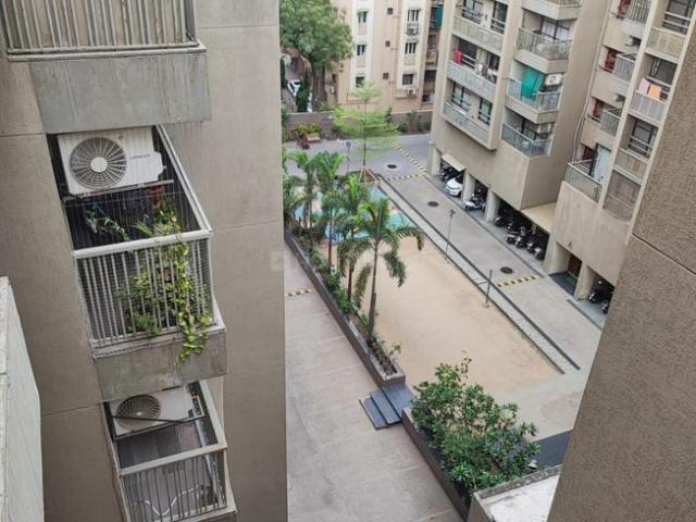 4 BHK Penthouse in Jodhpur for rent Ahmedabad. The reference number is 20987295