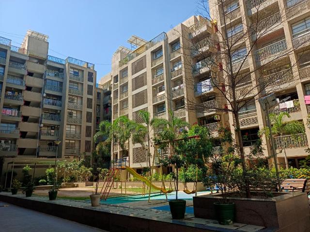 4 BHK Penthouse in Jodhpur for resale Ahmedabad. The reference number is 20256269