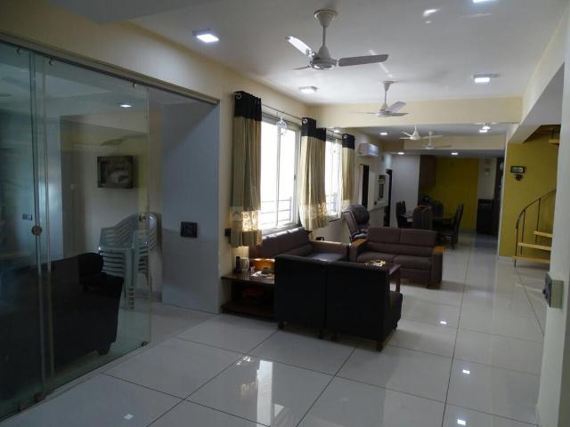 4 BHK Penthouse in Thaltej for resale Ahmedabad. The reference number is 20414223