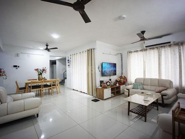 4 BHK Penthouse in Vaishno Devi Circle for resale Ahmedabad. The reference number is 20894725
