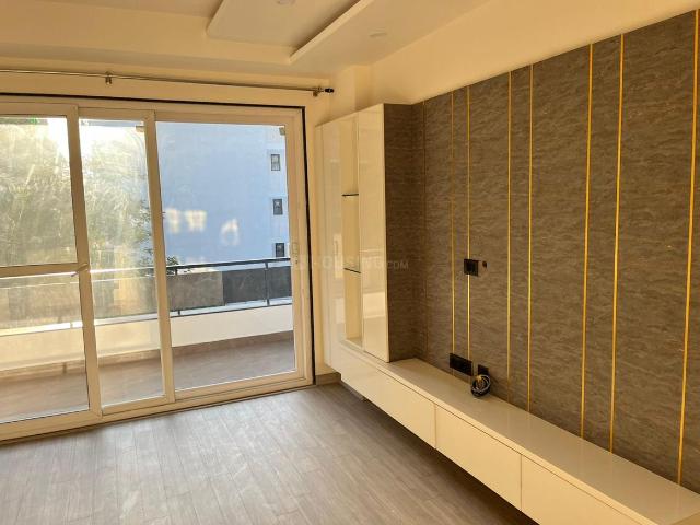 4 BHK Studio in Sector 49 for rent Gurgaon. The reference number is 20420394