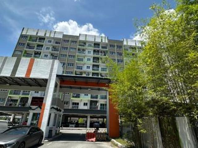 4 Bilik1000sqftSuria Mewah Apartment Freehold Semenyih 2 parking