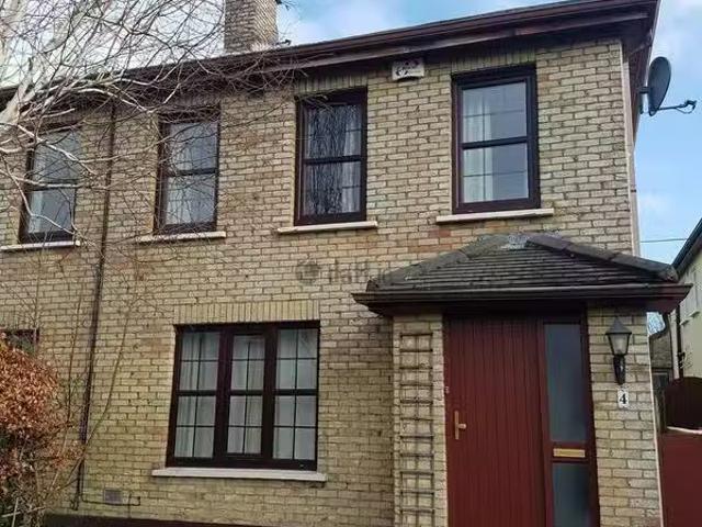 4 Birch Dale Westminster Park, Foxrock, Dublin 18 is for rent