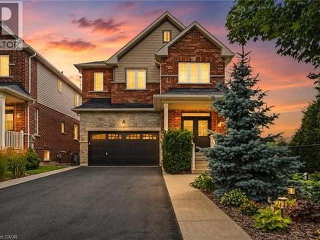 4 Bousfield Court, Waterdown, ON, L8B 0T3 house for sale | Listing ID 40850 | Royal LePage