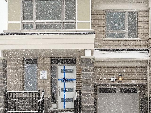 4 Br, 3 Wr, 3 Car Park End Unit Townhome For Rent In Brampton