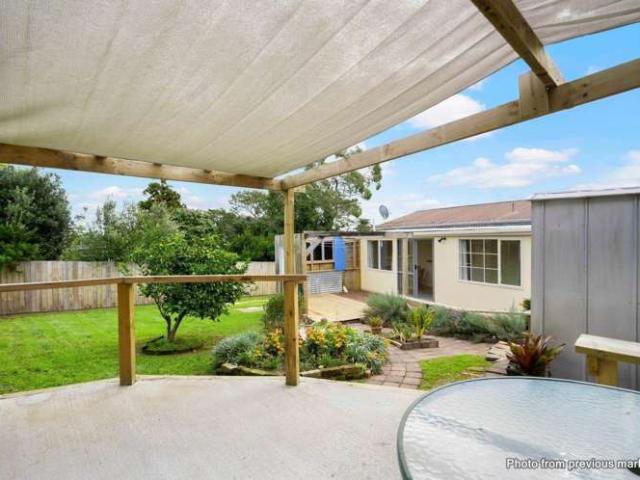 4 Brian Crescent, Stanmore Bay, Rodney