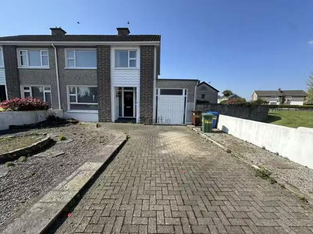 4 Brookville Gardens, Clareview, Caherdavin, Co. Limerick is f.