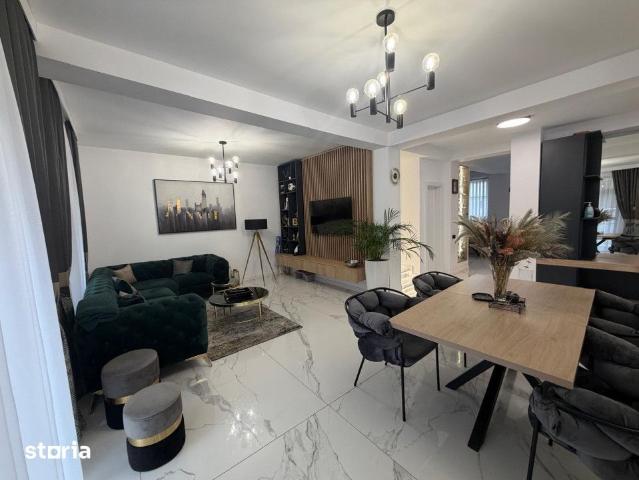 4 camere, 150 mp, 2 balcoane, terasa 80 mp, gradina 200 mp, Voronet