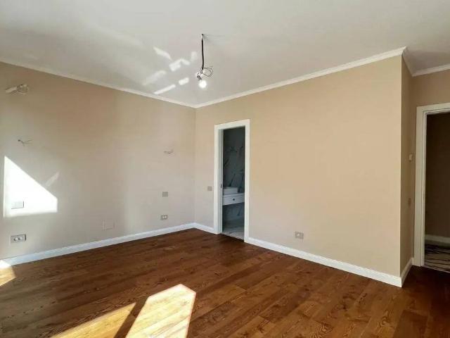 4 camere Unirii/complex rezidential exclusivist/parcare dubla inclusa!